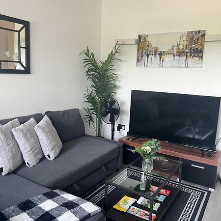Luxurious Short Stay Flat In ミルトン・ケインズ エクステリア 写真